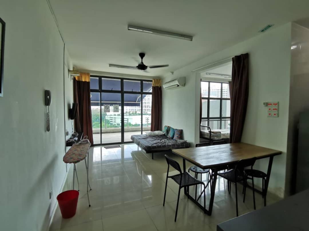 שאה אלאם Vista Alam Serviced Apartment Near Idcc Sacc Pkns Uitm Msu Avisena מראה חיצוני תמונה